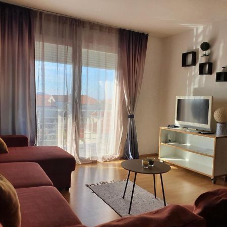 Cozy Two-Bedroom Apartment Zara Esterno foto