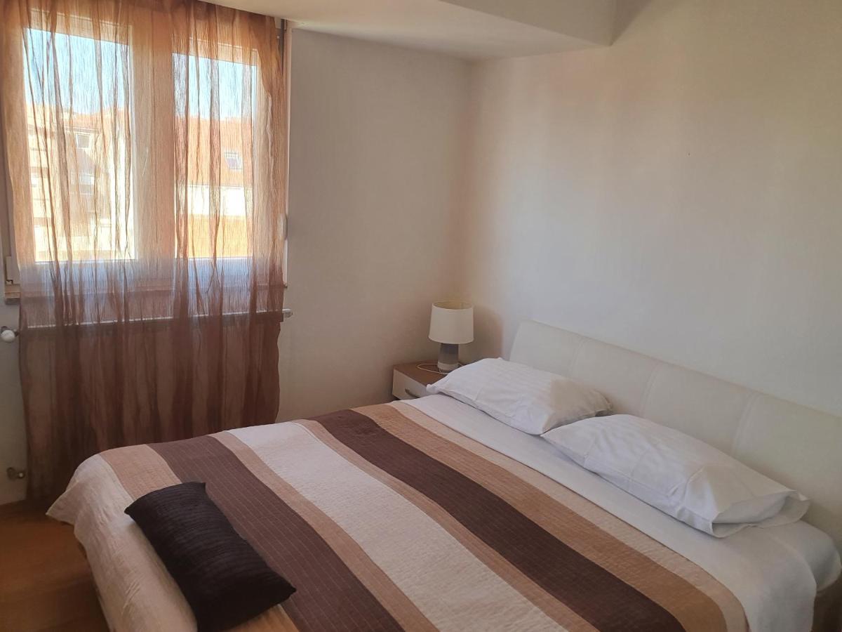Cozy Two-Bedroom Apartment Zara Esterno foto